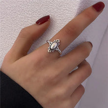 Simple Vintage Women's Ring